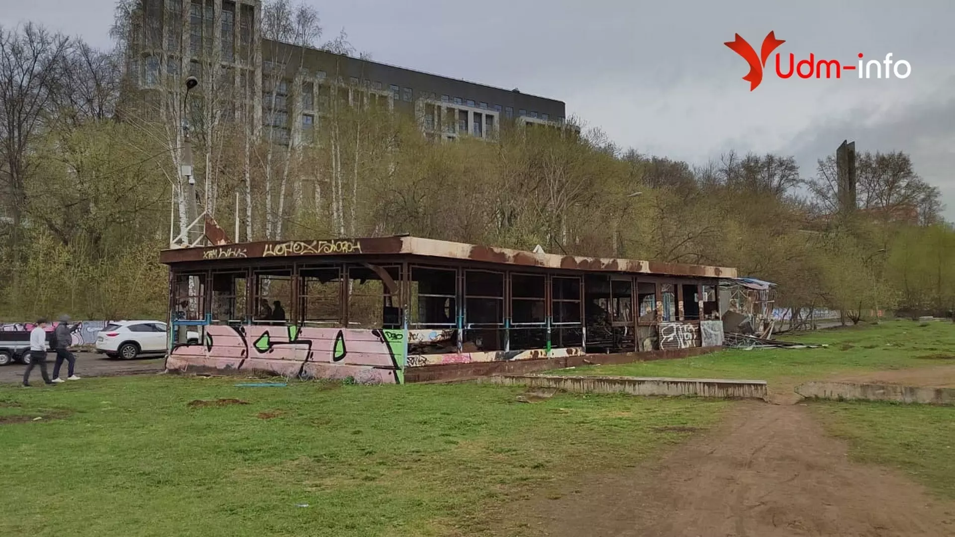 В Ижевске начнут демонтаж каркаса сгоревшего кафе «Кораблик»
