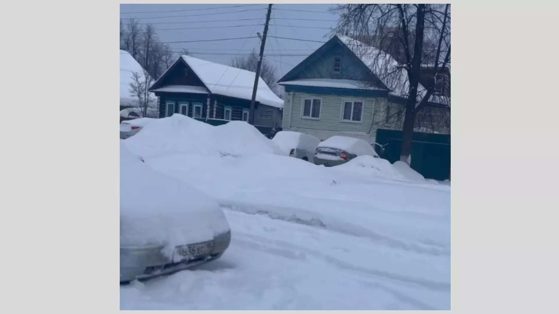 Дорогу возле дома инвалидов в Ижевске после проверки СК снова не чистят от снега