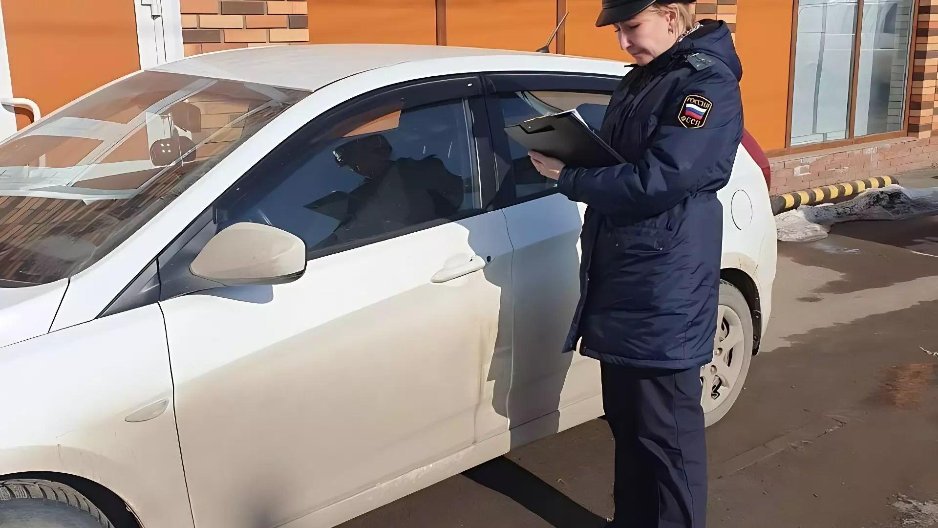 Моральный вред за гибель человека житель Воткинска выплатил лишь после ареста авто